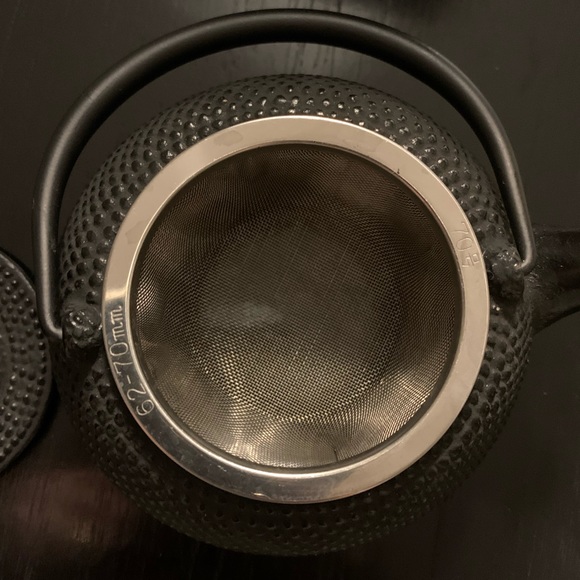 Cast iron teapot with infuser made in Japan BNWOB - Picture 3 of 8